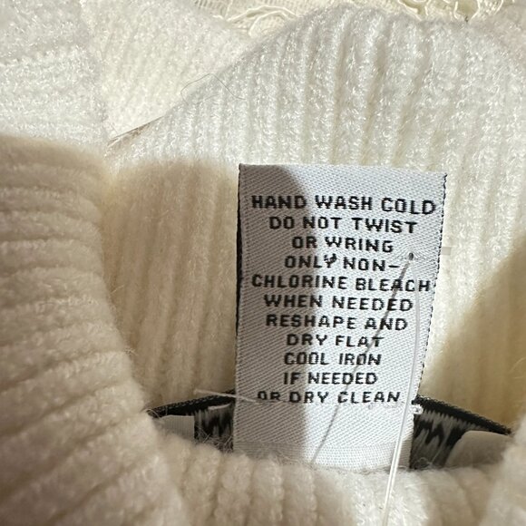 Carmen Marc Valvo Ivory White Sleeveless Turtleneck Stretch Sweater Size L - Picture 10 of 10